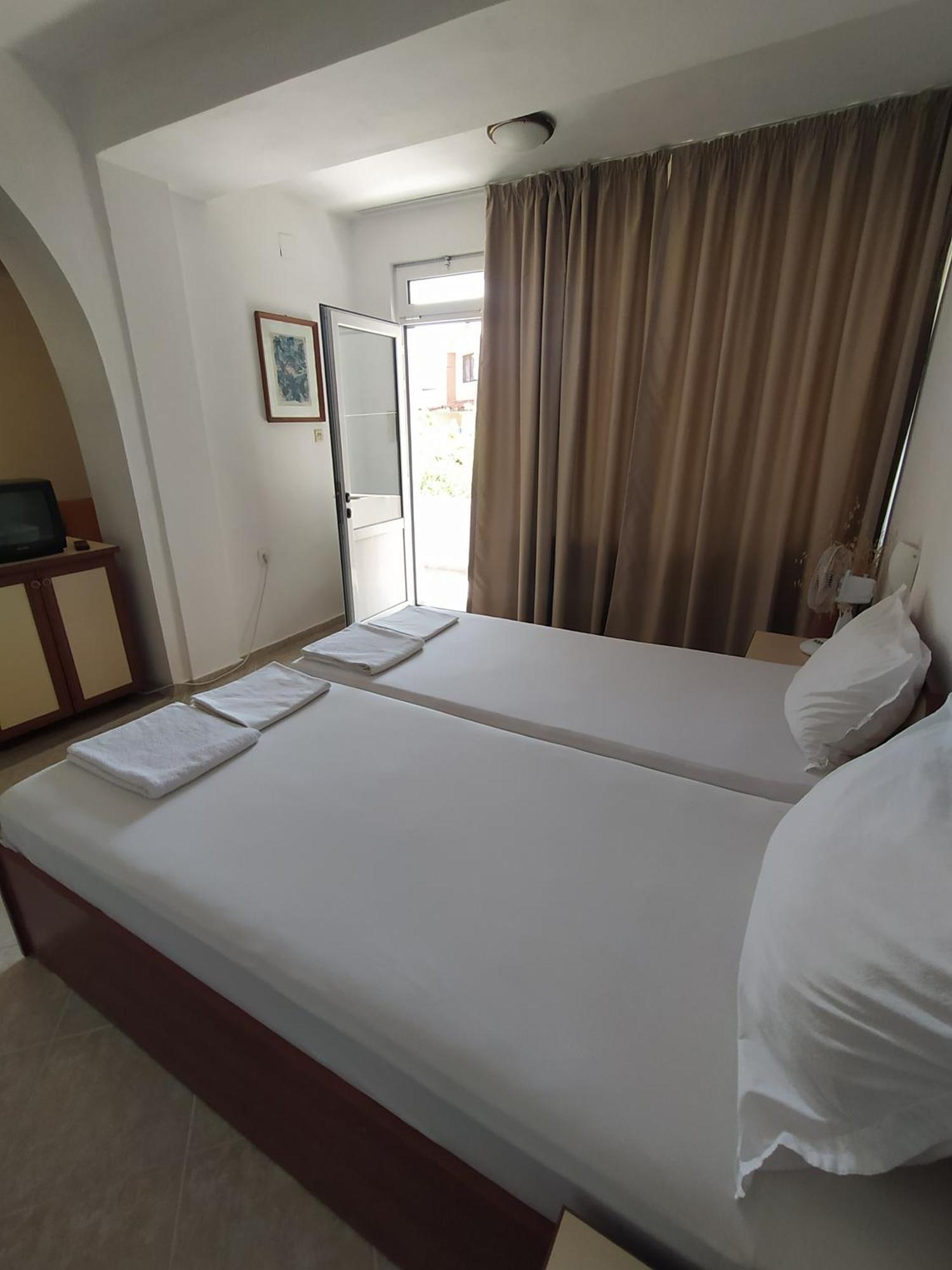 Guest House Polikseni Sozopol Bilik gambar